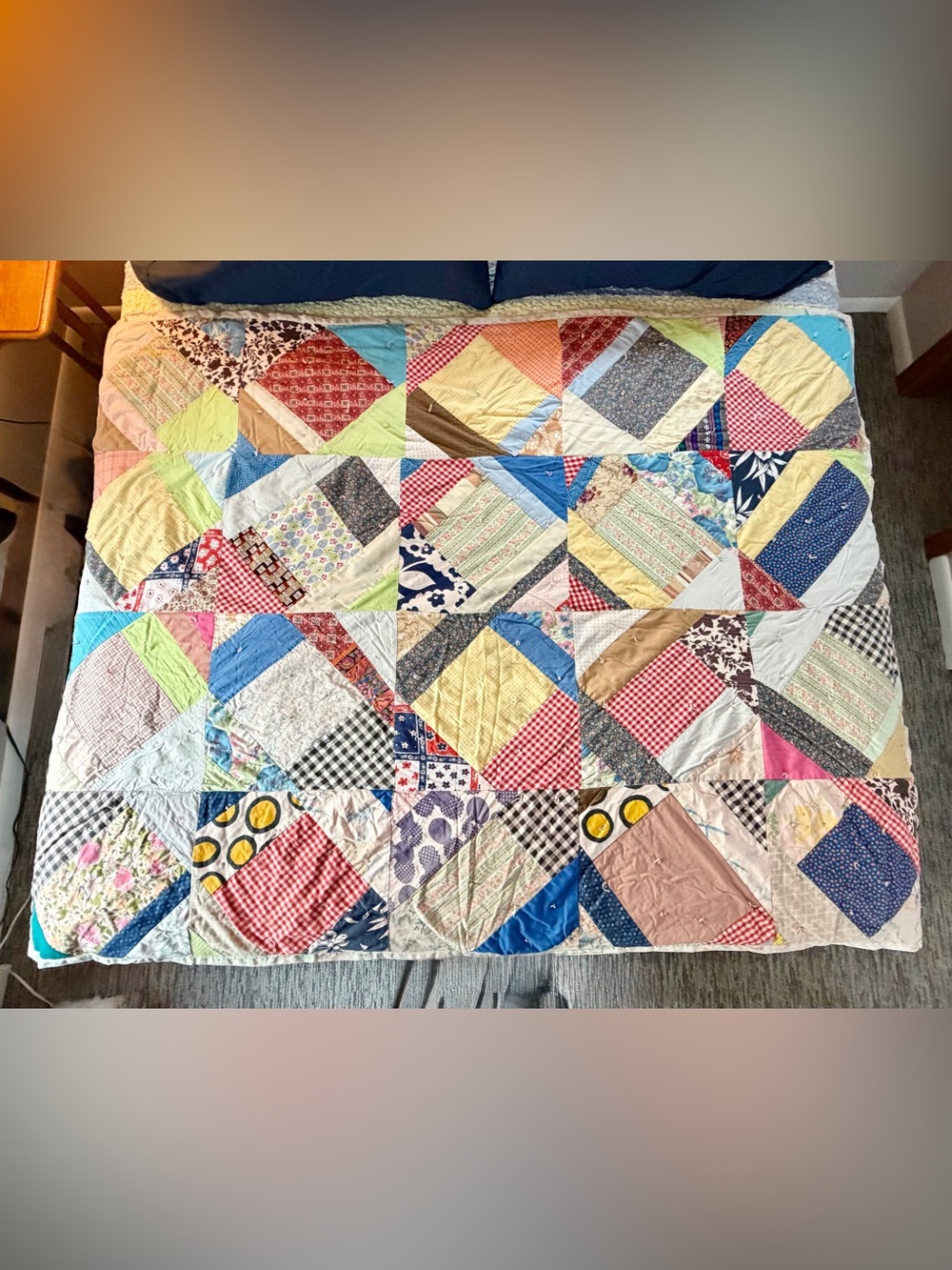 Vintage Machine & Handmade Beautiful Patchwork Quilt 81” x 62”